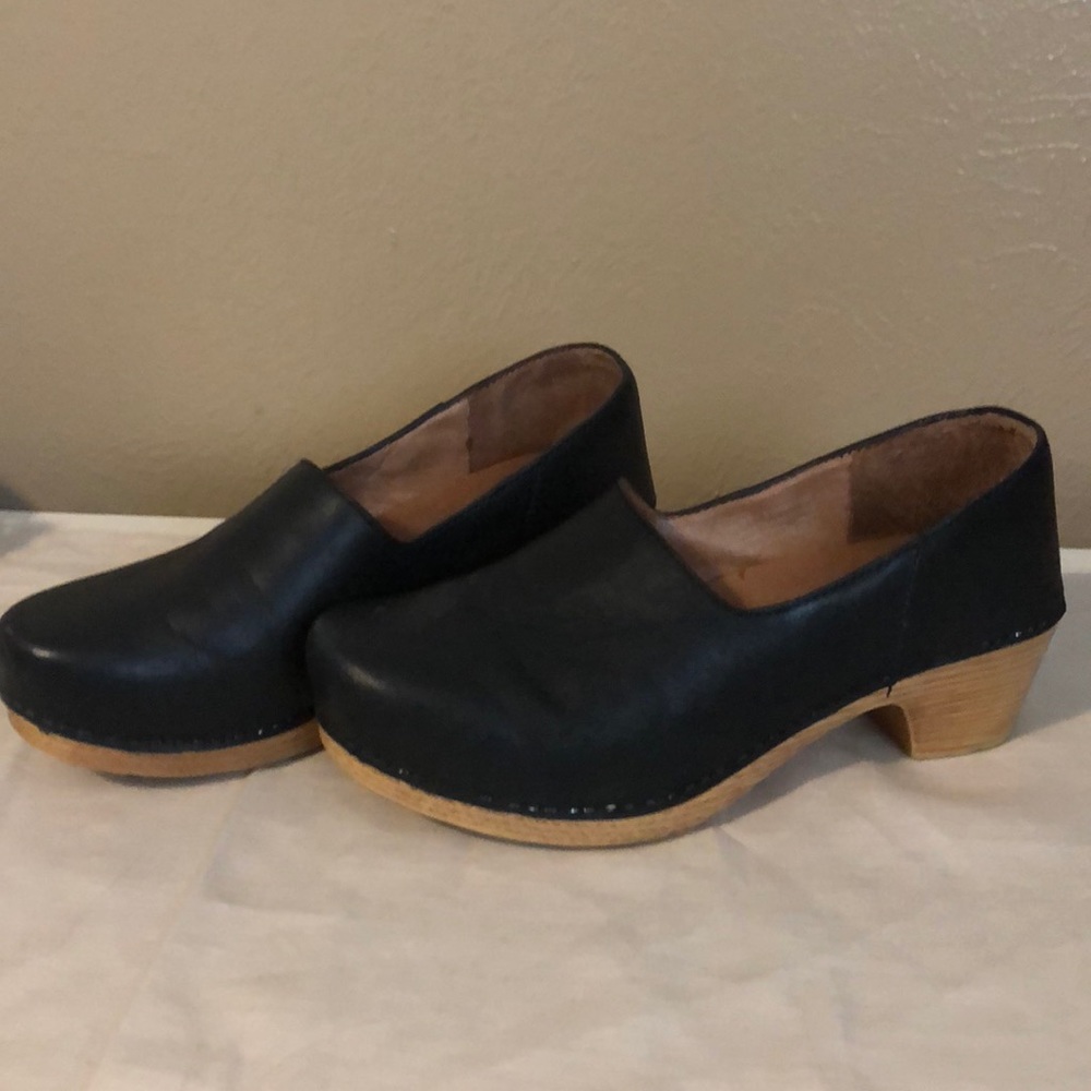 Black Dansko Clogs Rare Style